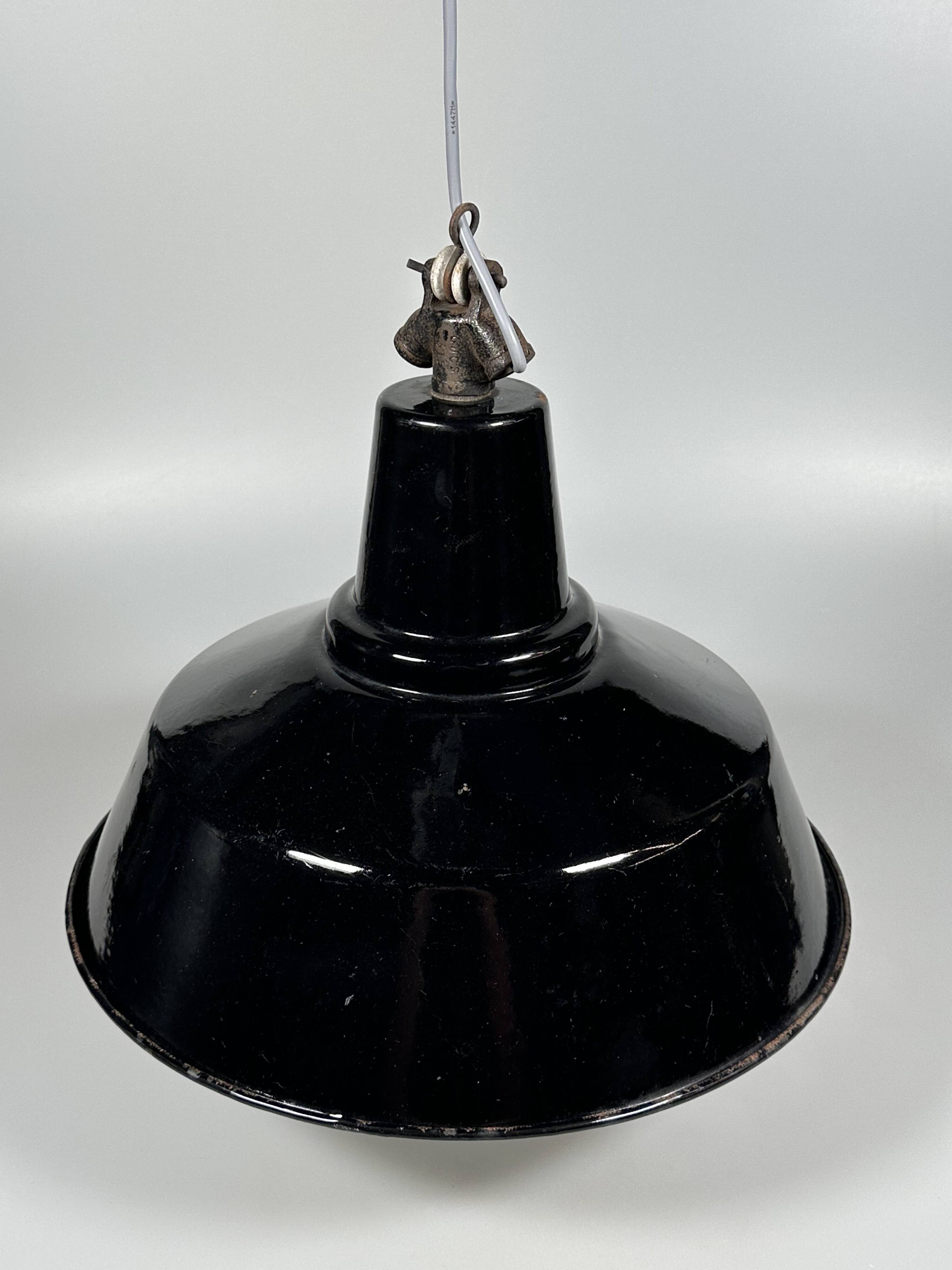 1930s/1940s Ceiling Lamp Industrial Lamp Enamel Loft Metal Bauhaus Design