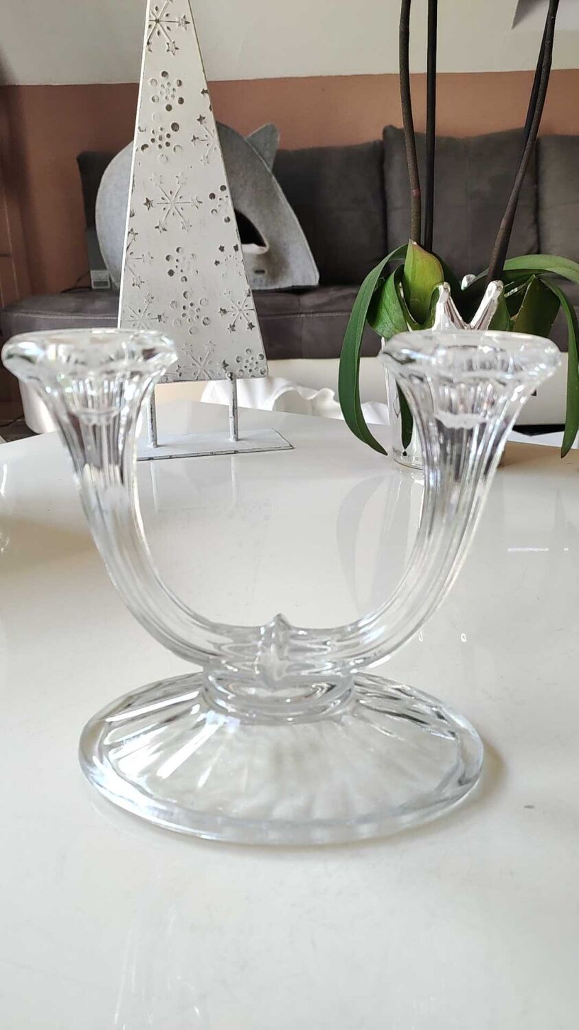 Pair of art deco candlesticks with 2 flames, molded crystal