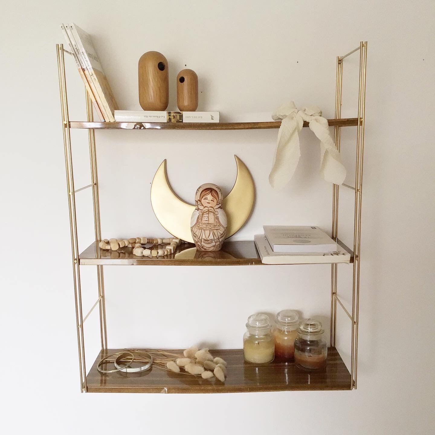 Vintage string shelf