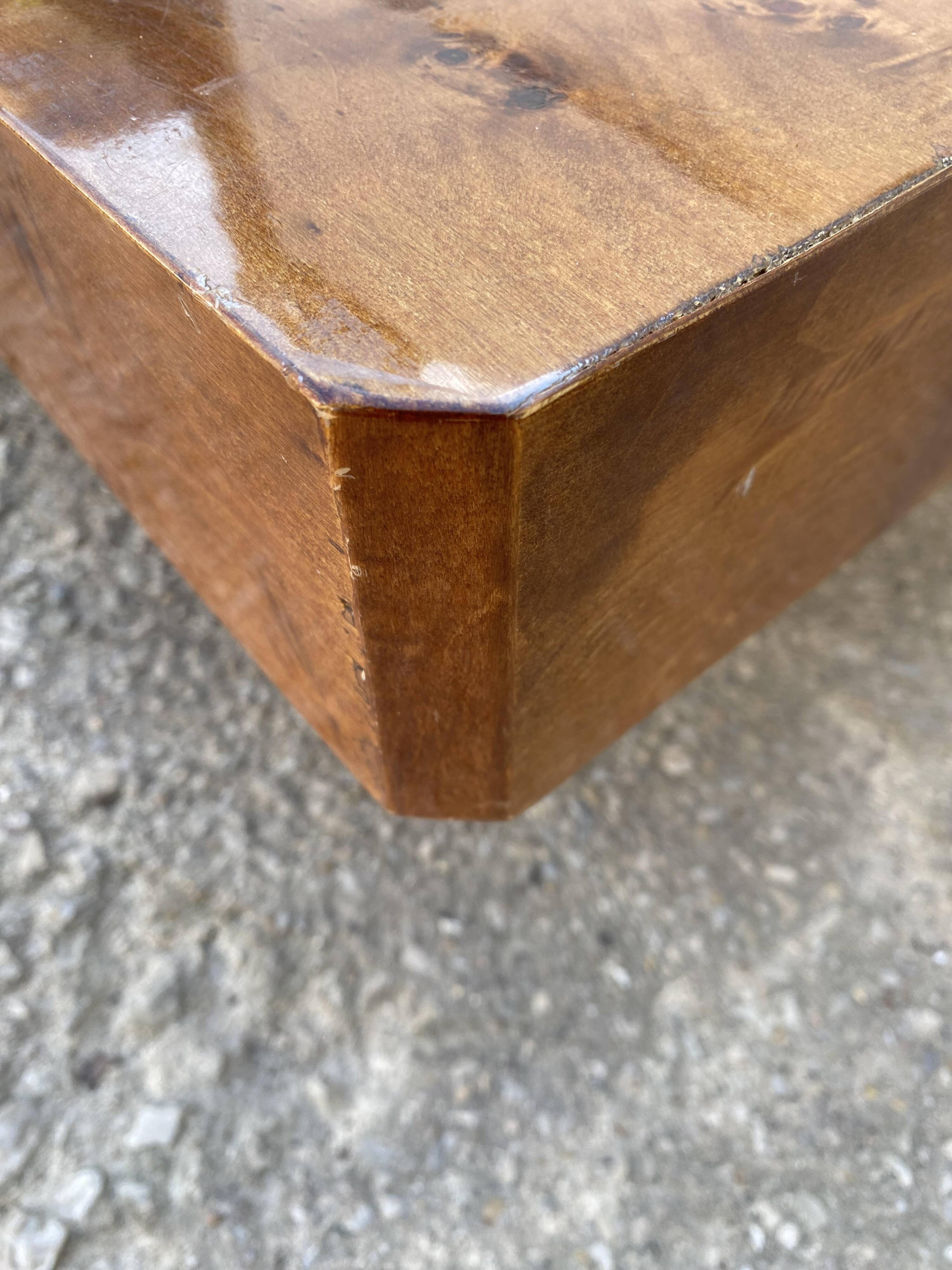 Table basse en loupe d’orme Roche et Bobois vintage 70s