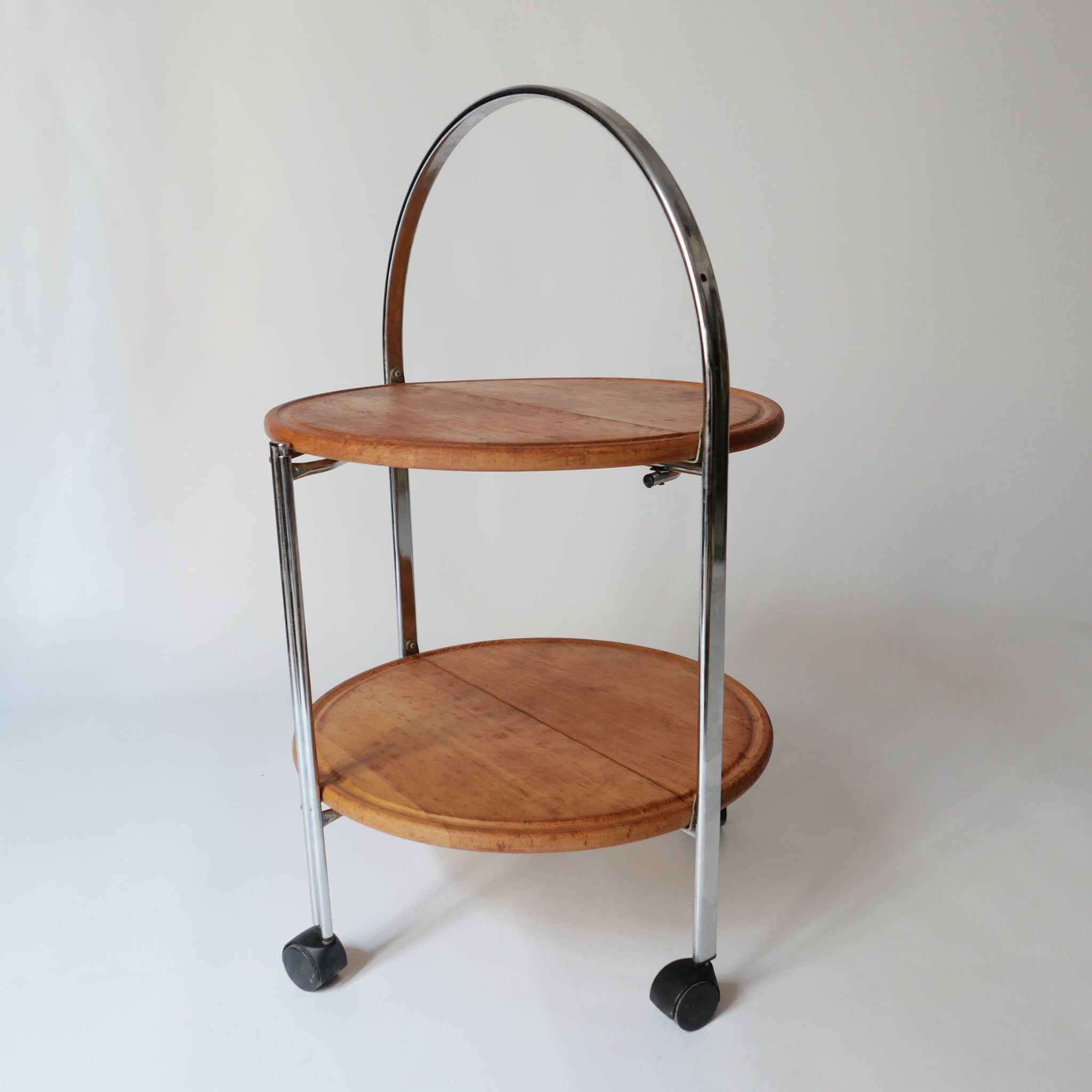 Desserte roulante pliante en bois massif
