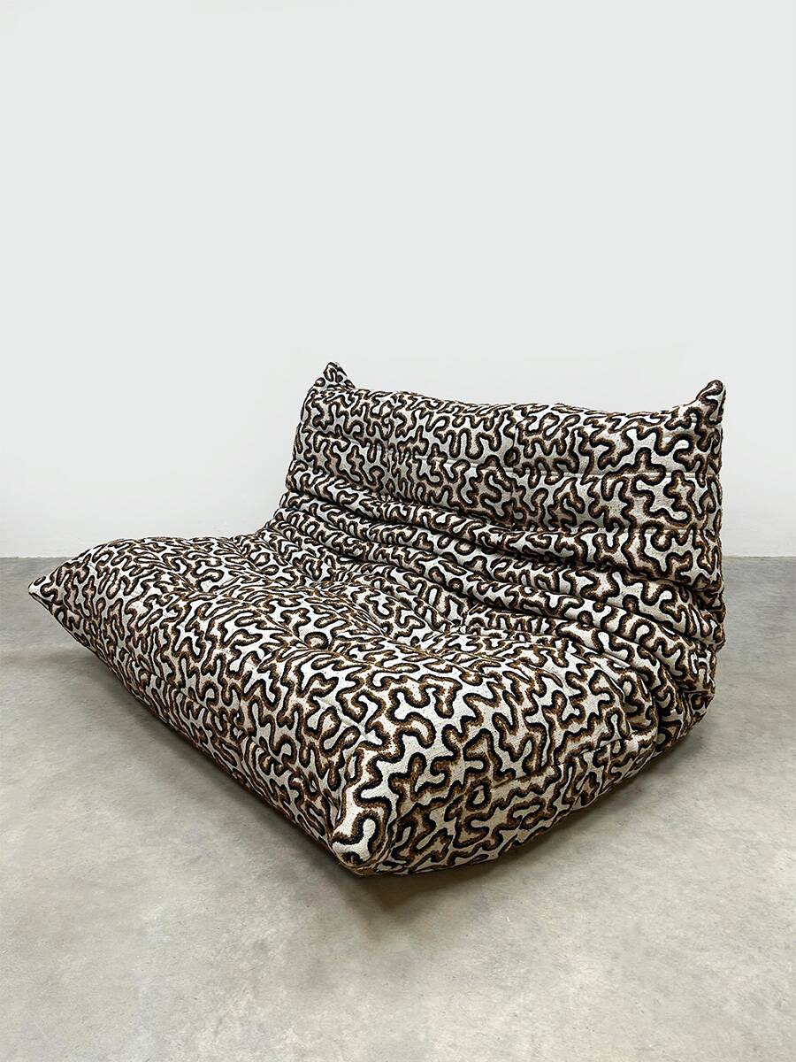 Vintage design two seater Togo lounge sofa Ligne Roset 'Duo-tone'