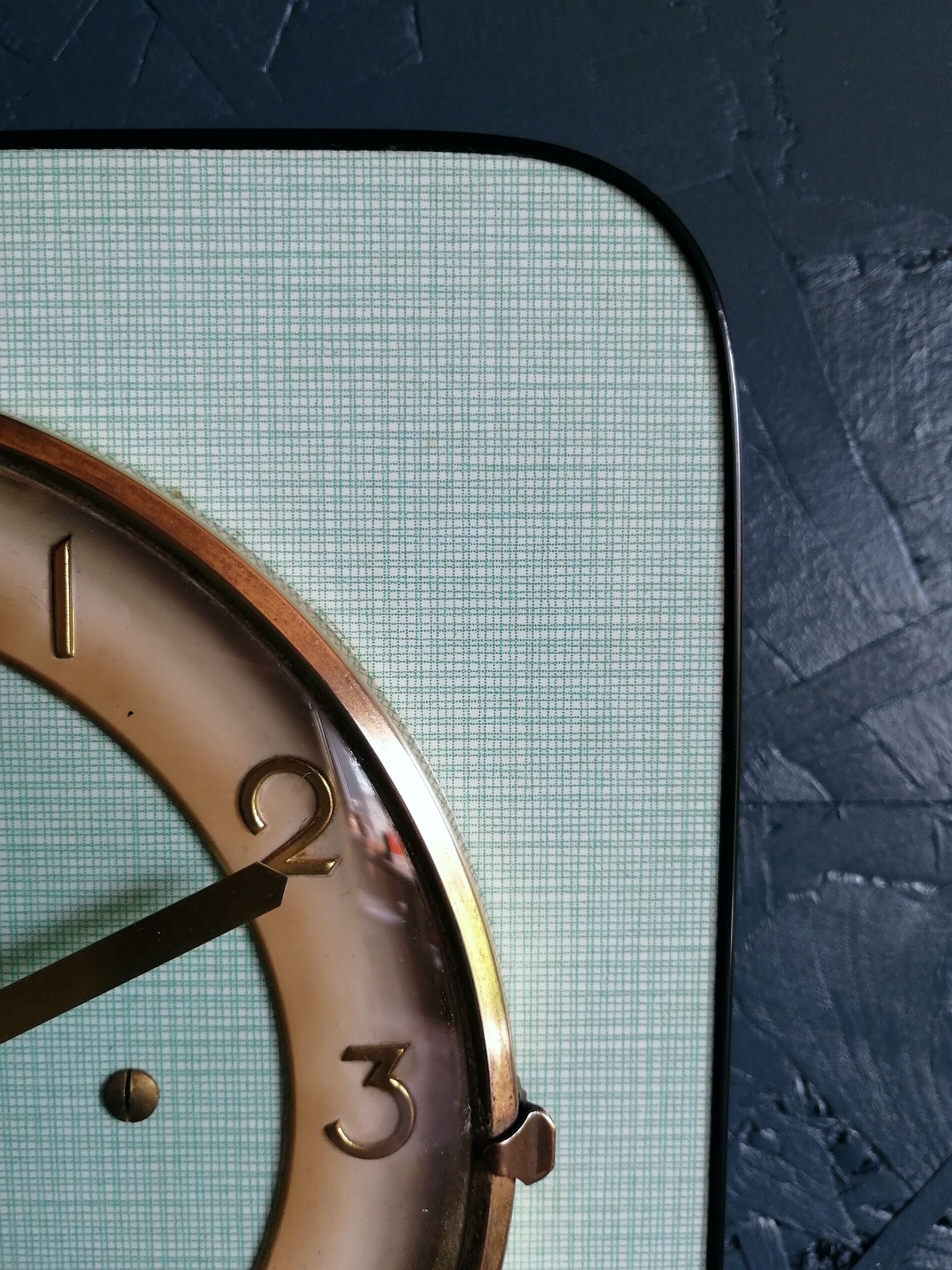 Horloge formica vintage pendule murale silencieuse carrée "SMI vert doré"