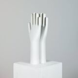 Paire de présentoirs à bijoux vintage authentiques en porcelaine industrielle représentant des mains