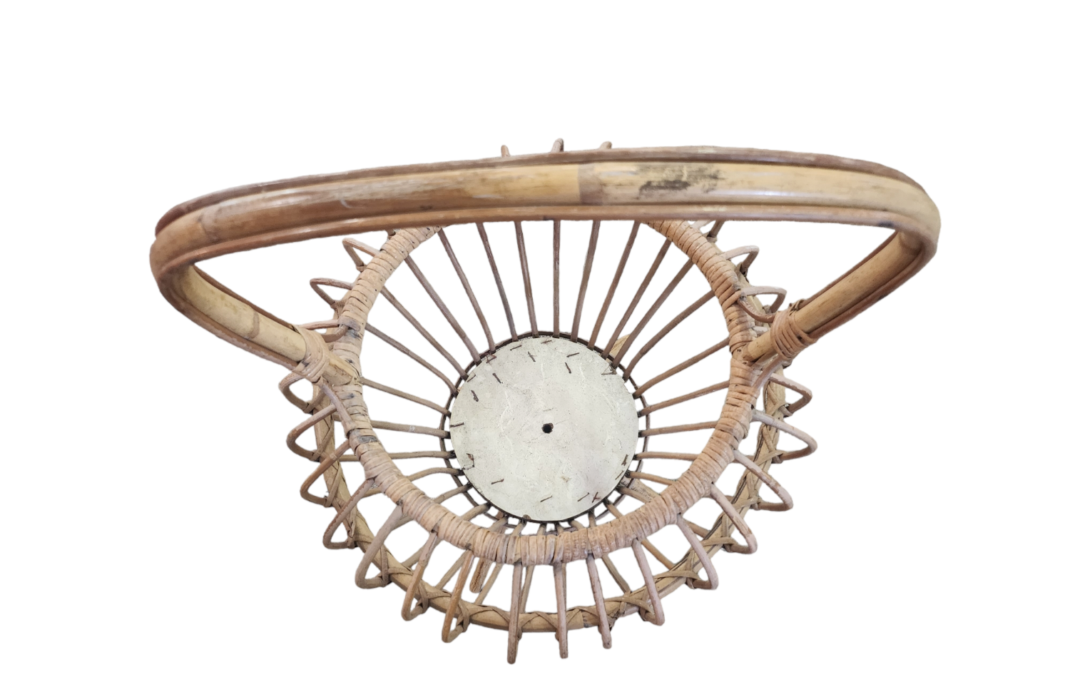 Panier en rotin sur pied