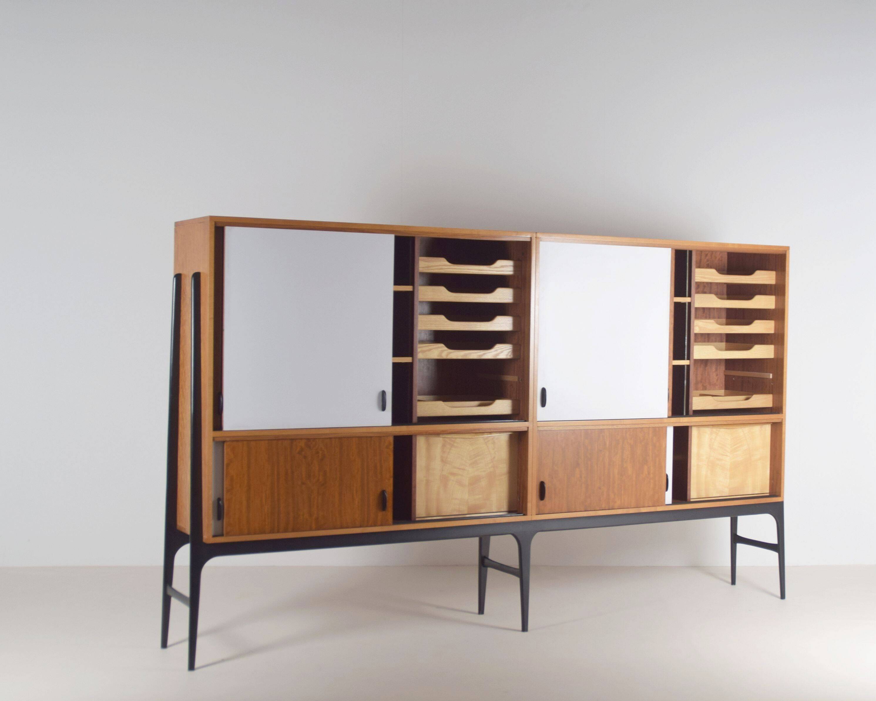Highboard conçu par Alfred Hendrickx pour Belform, années 1950.