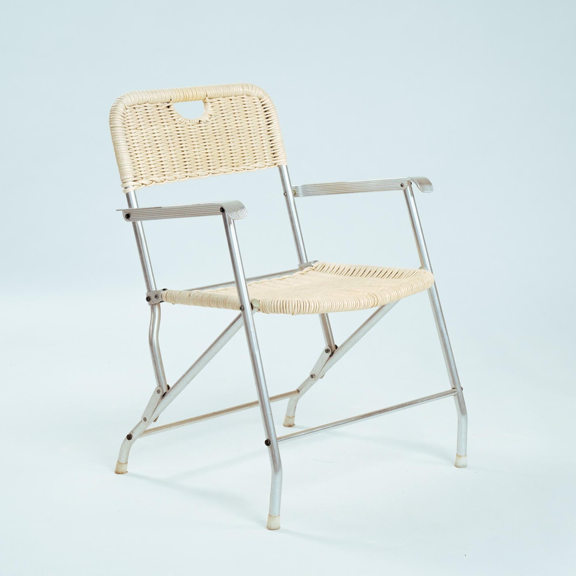 4 chaises de jardin pliantes en osier Tossa de style mid-century par Hilbrant, Italie, années 1960.