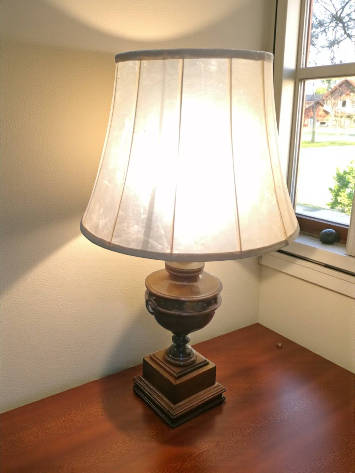 Lampe amphore en bois massif - Style 1er empire.