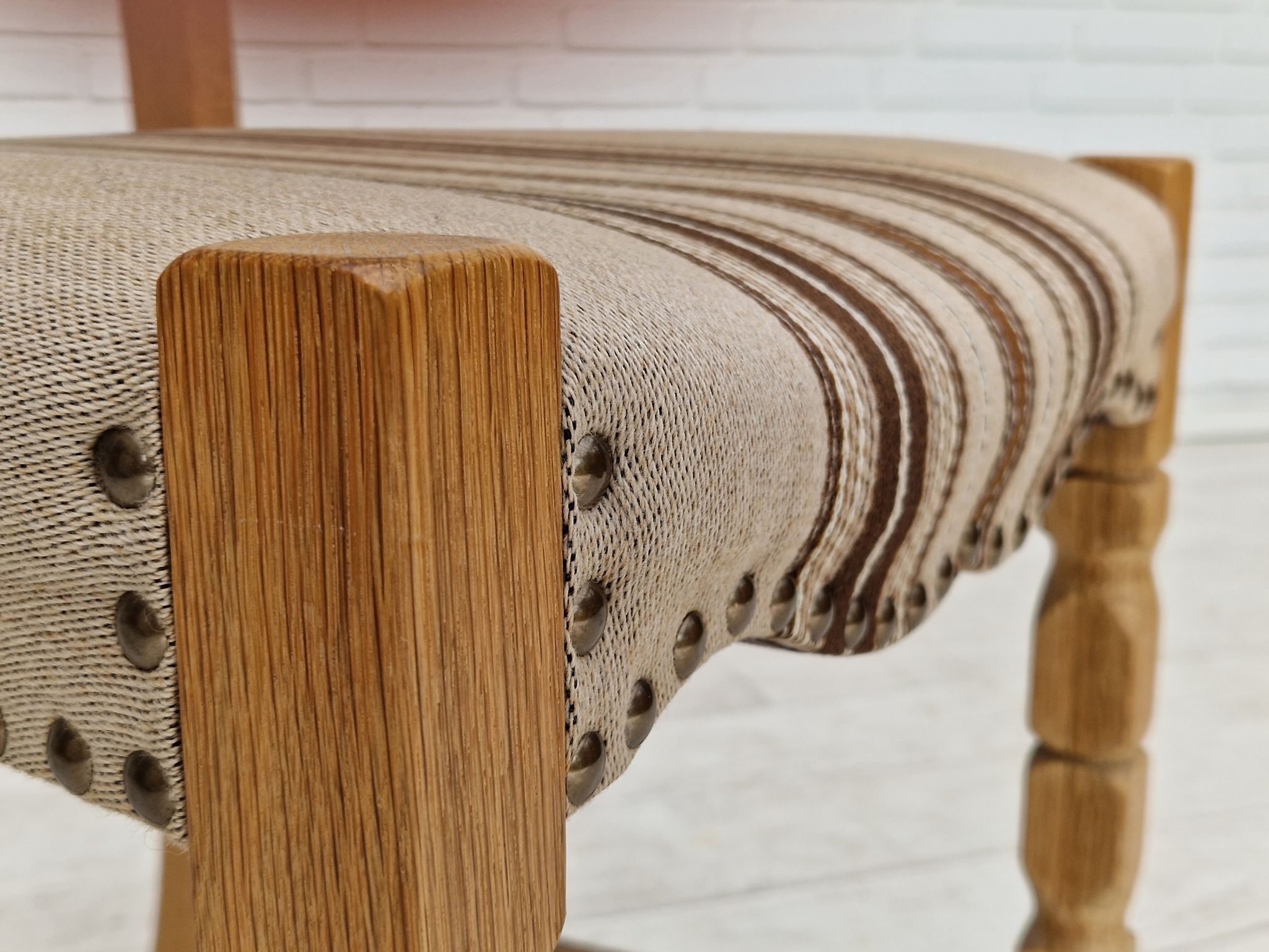 Danish dinning set of table and four chairs in oak and wool.