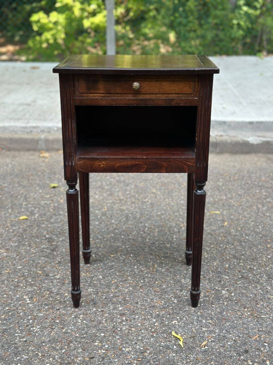 Vintage Louis XVI style bedside table – Dark wood & Fluted legs