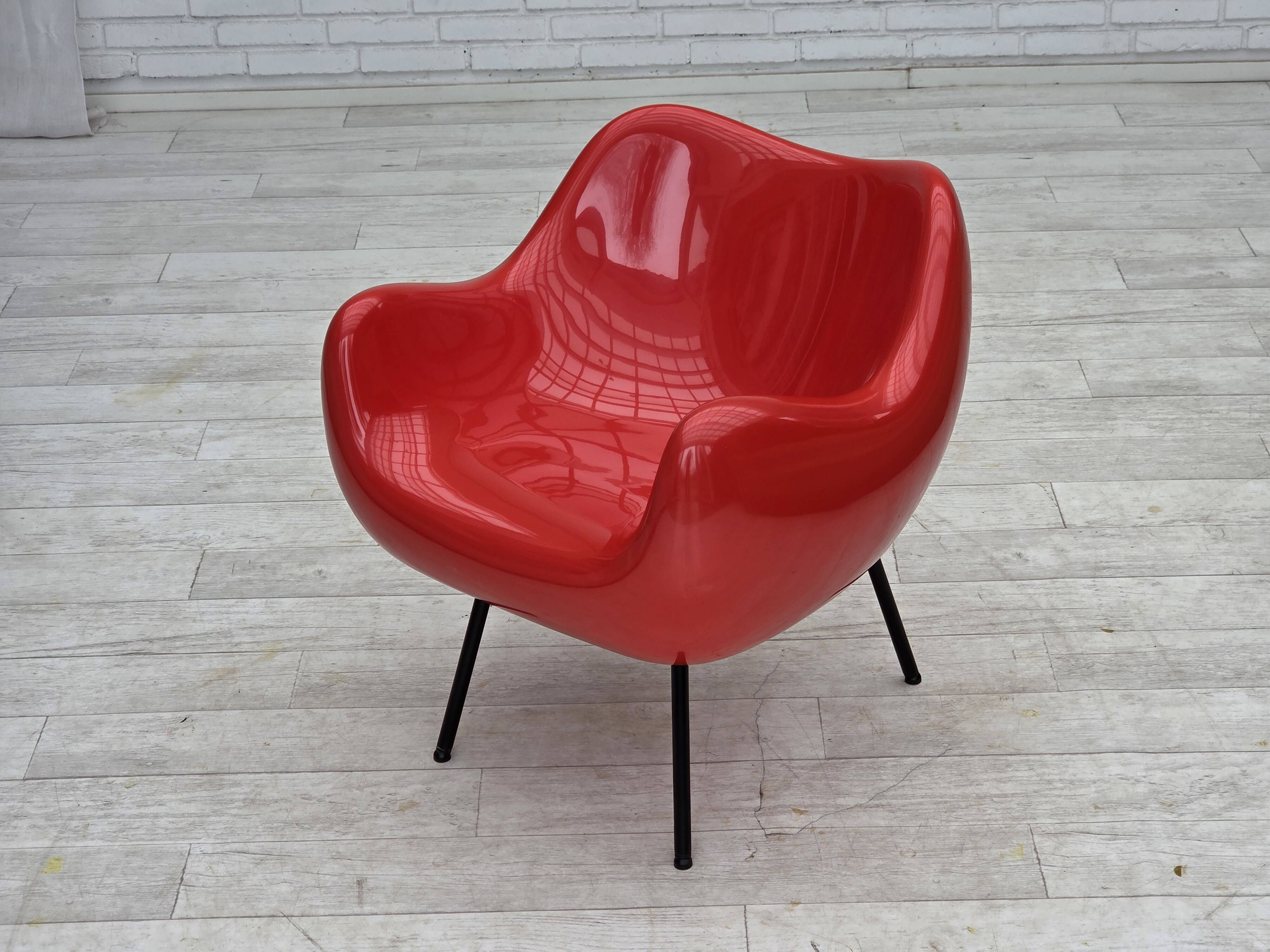 1960s, socialist realism design icon by Roman Modzelewski, model RM58.
