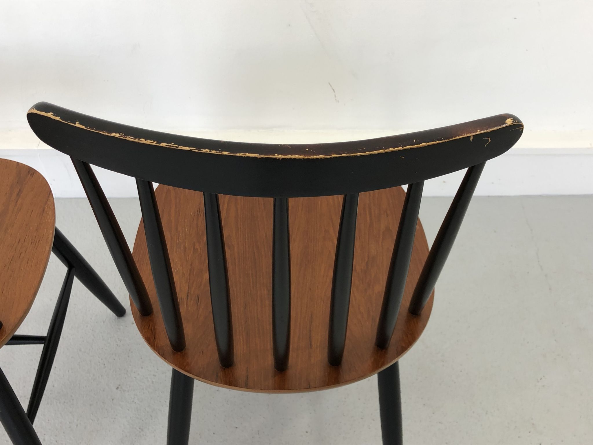 Set of 2 chairs, 1970s