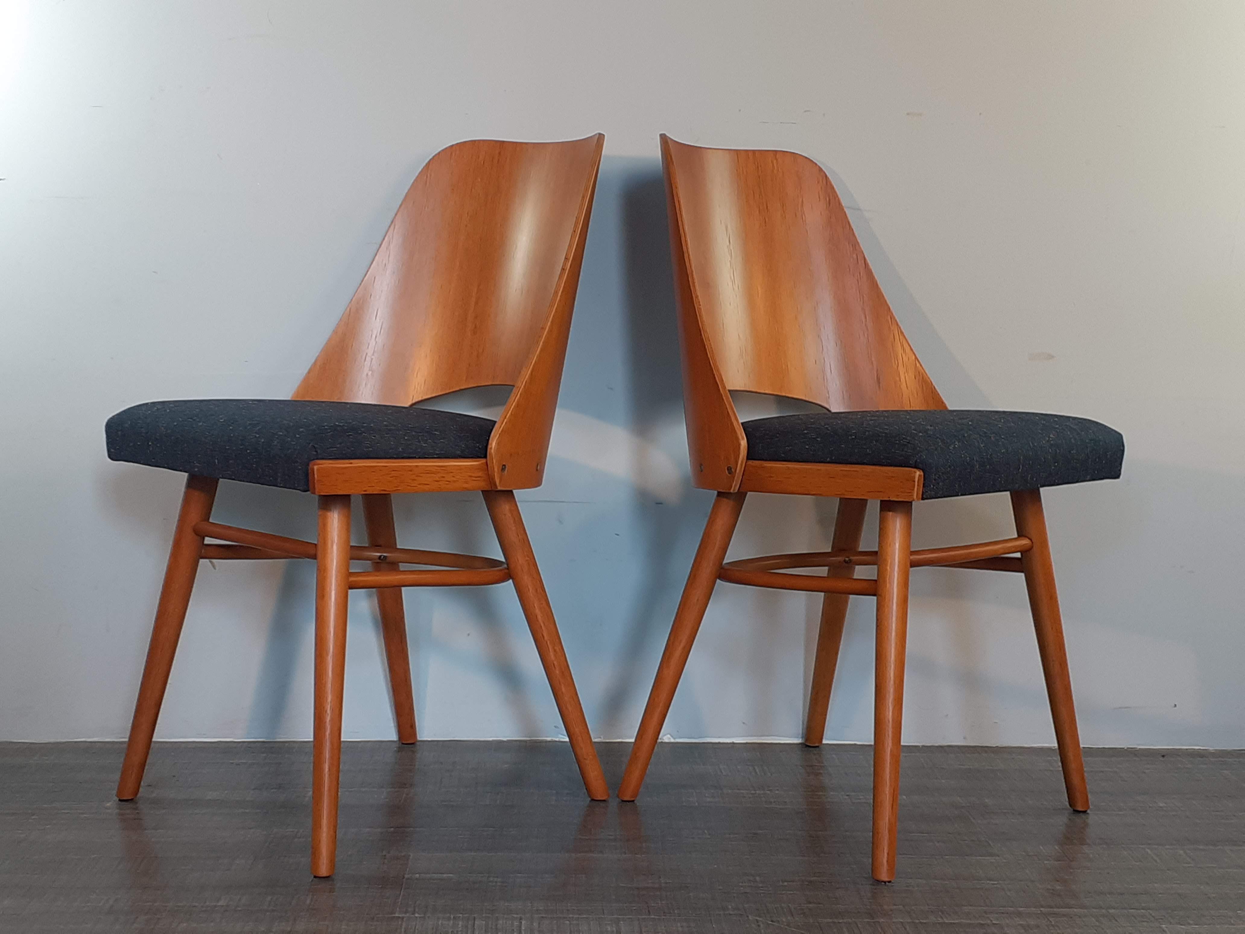 Set of 6 renovated chairs, design Oswald Haerdtl by Ton, Czech, 1960s