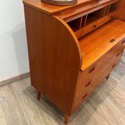 Rare secrétaire scandinave galbé origine Suède