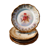 6 assiettes à dessert dépareillées à décors de roses