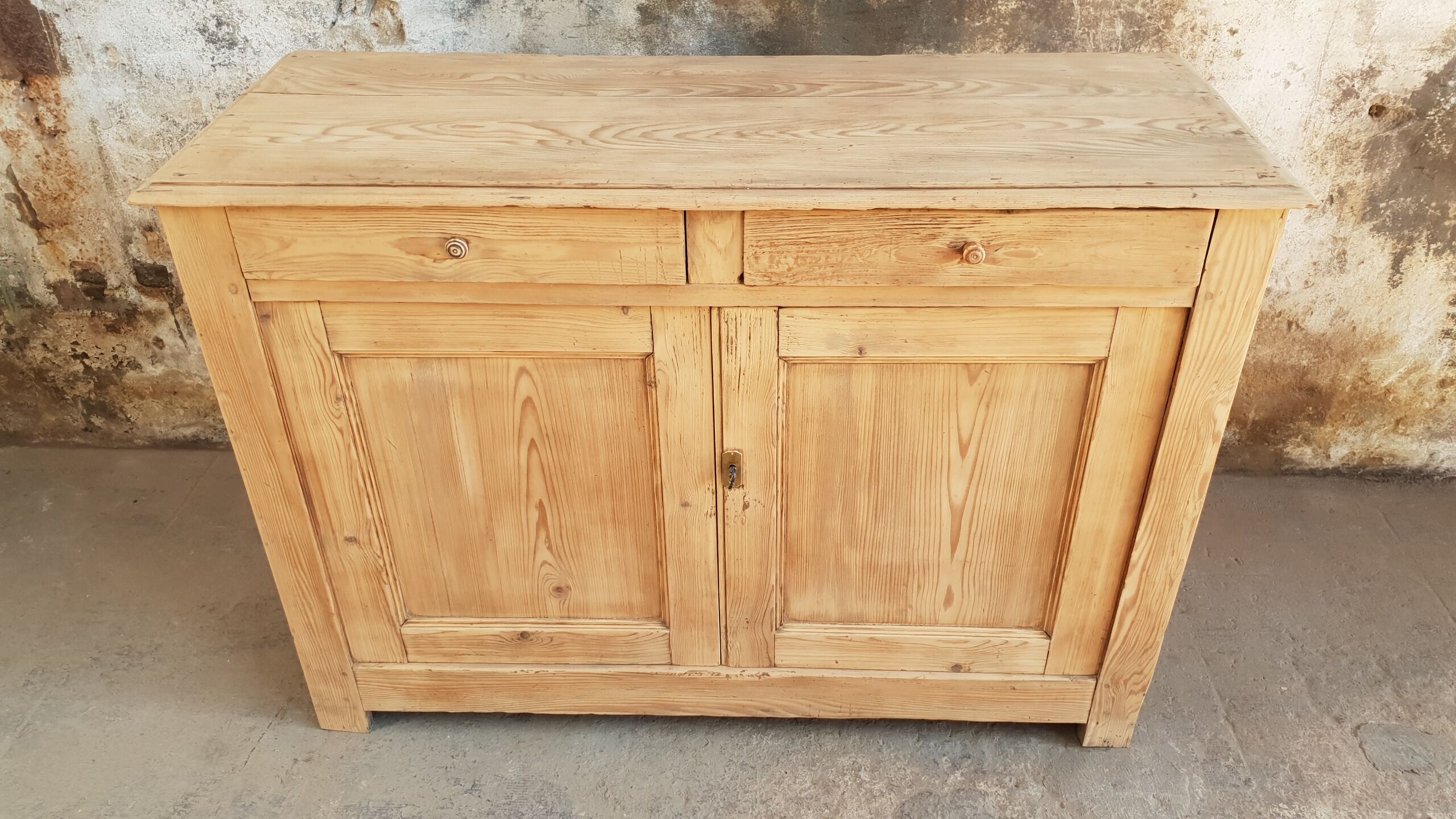 Old pine buffet