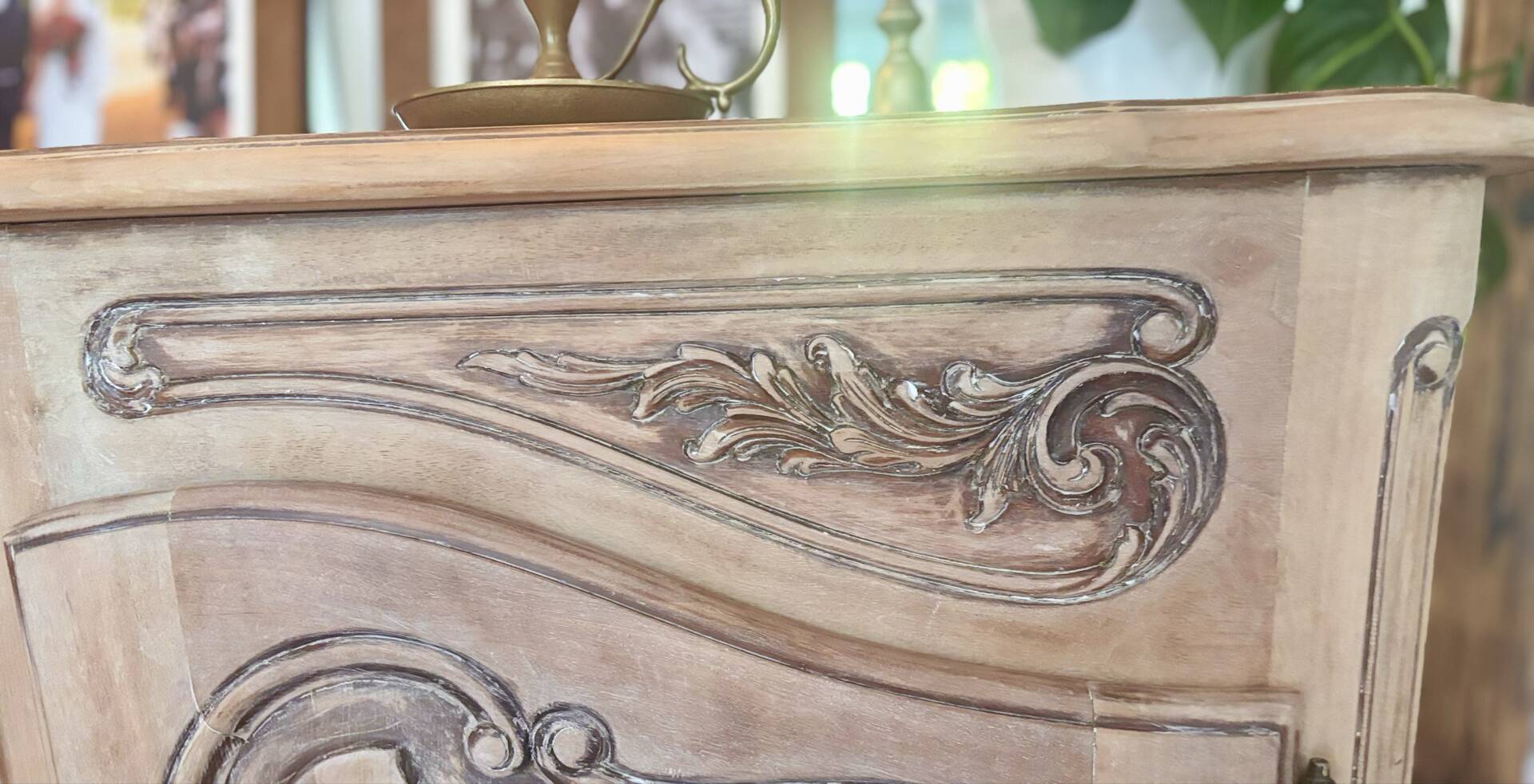 Antique grand buffet in solid oak – Louis XV style – Bleached wood –