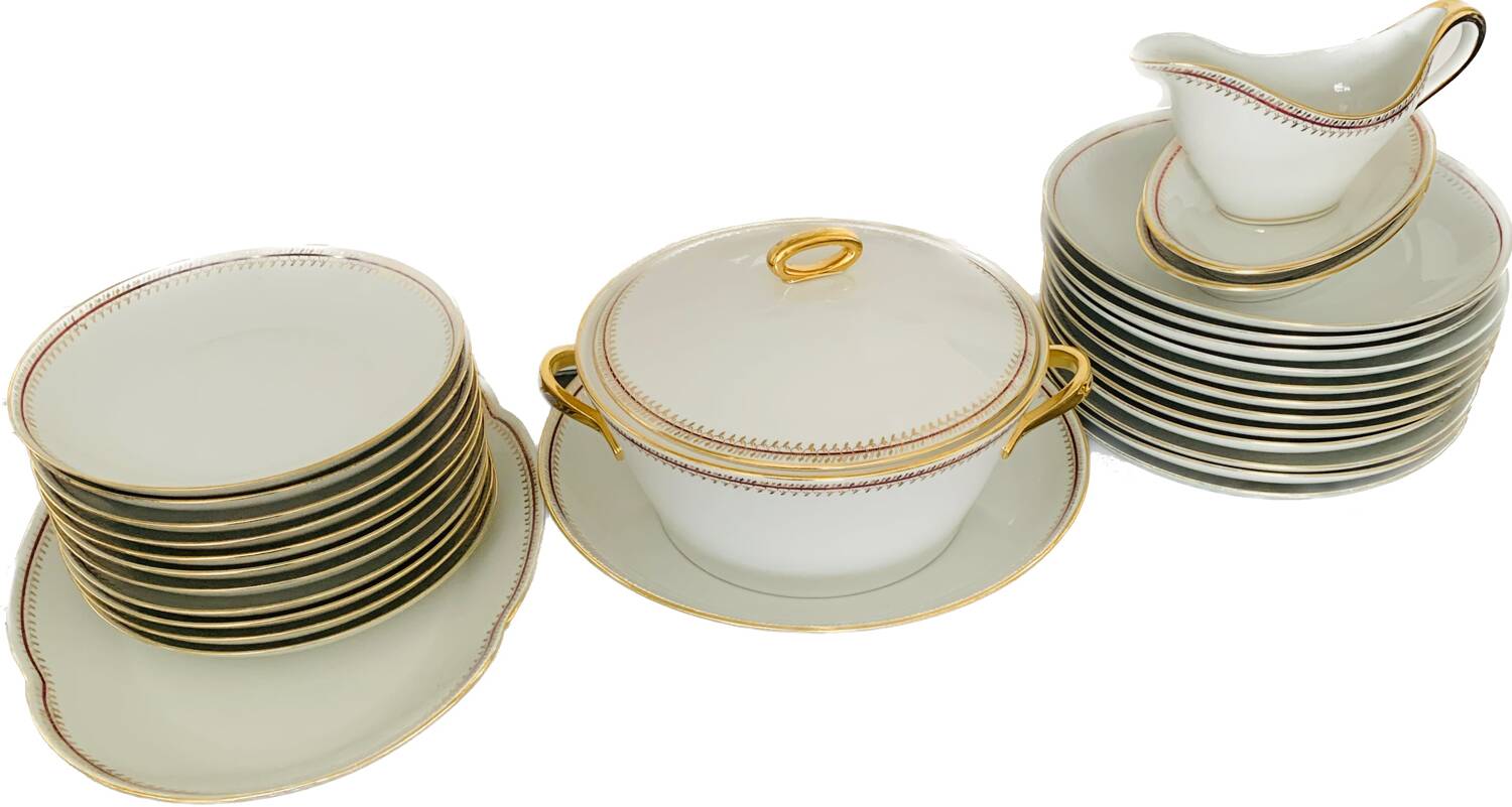 L. Lourioux porcelain dinner service from Foëcy (French craftsmanship), 29 pieces