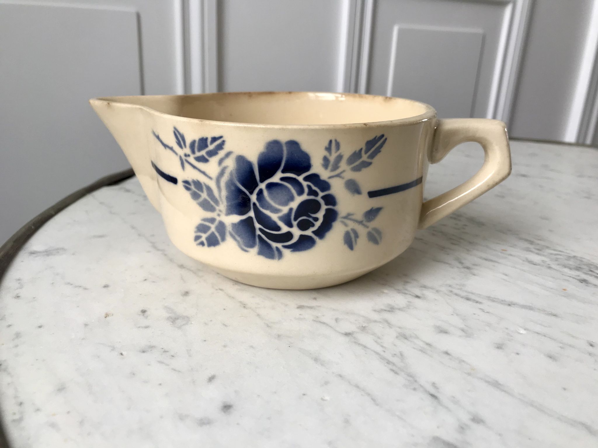 Saucière fleurs bleues Saint-Amand années 30-40