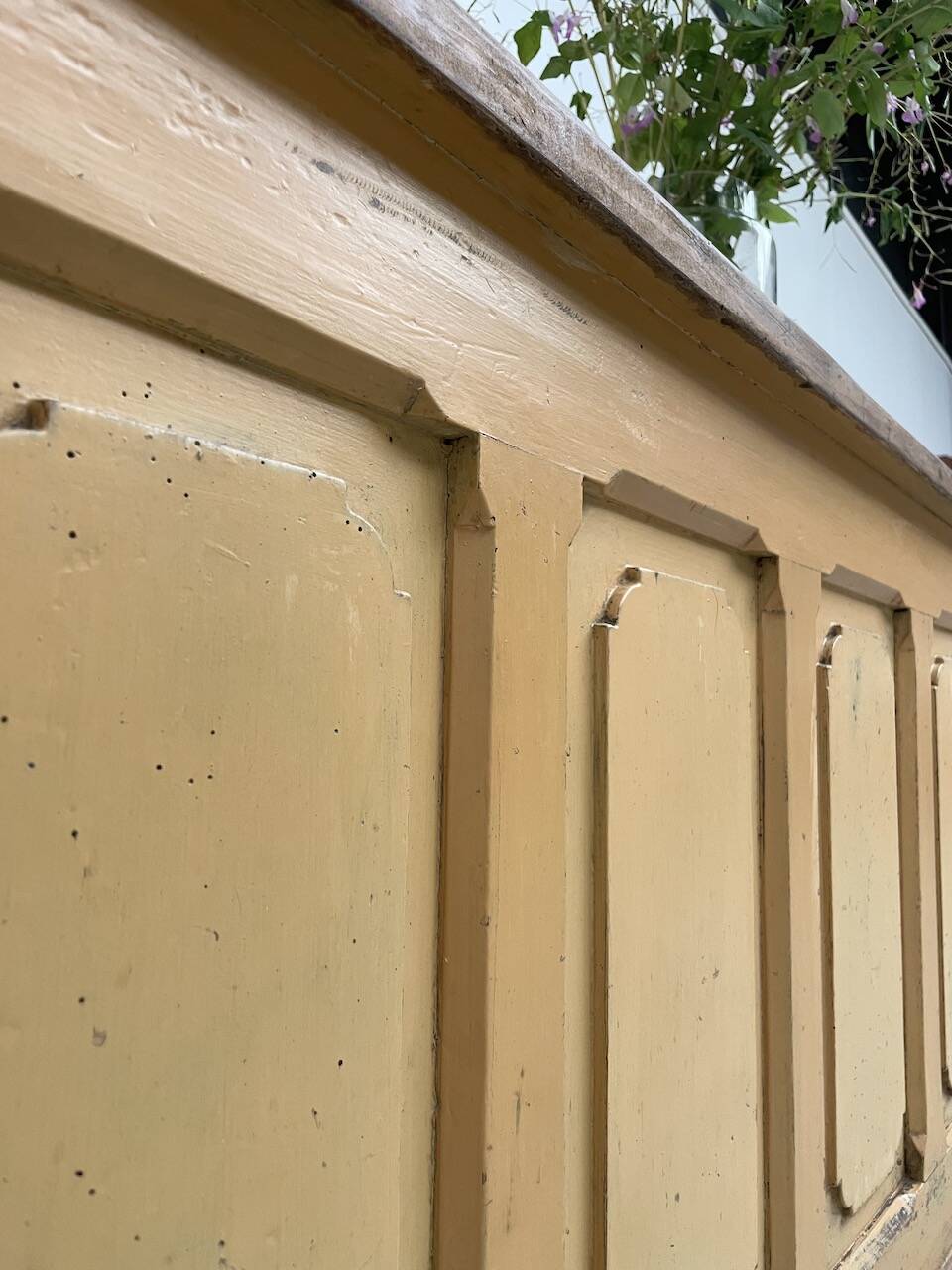 Yellow patina commercial counter from the 50s