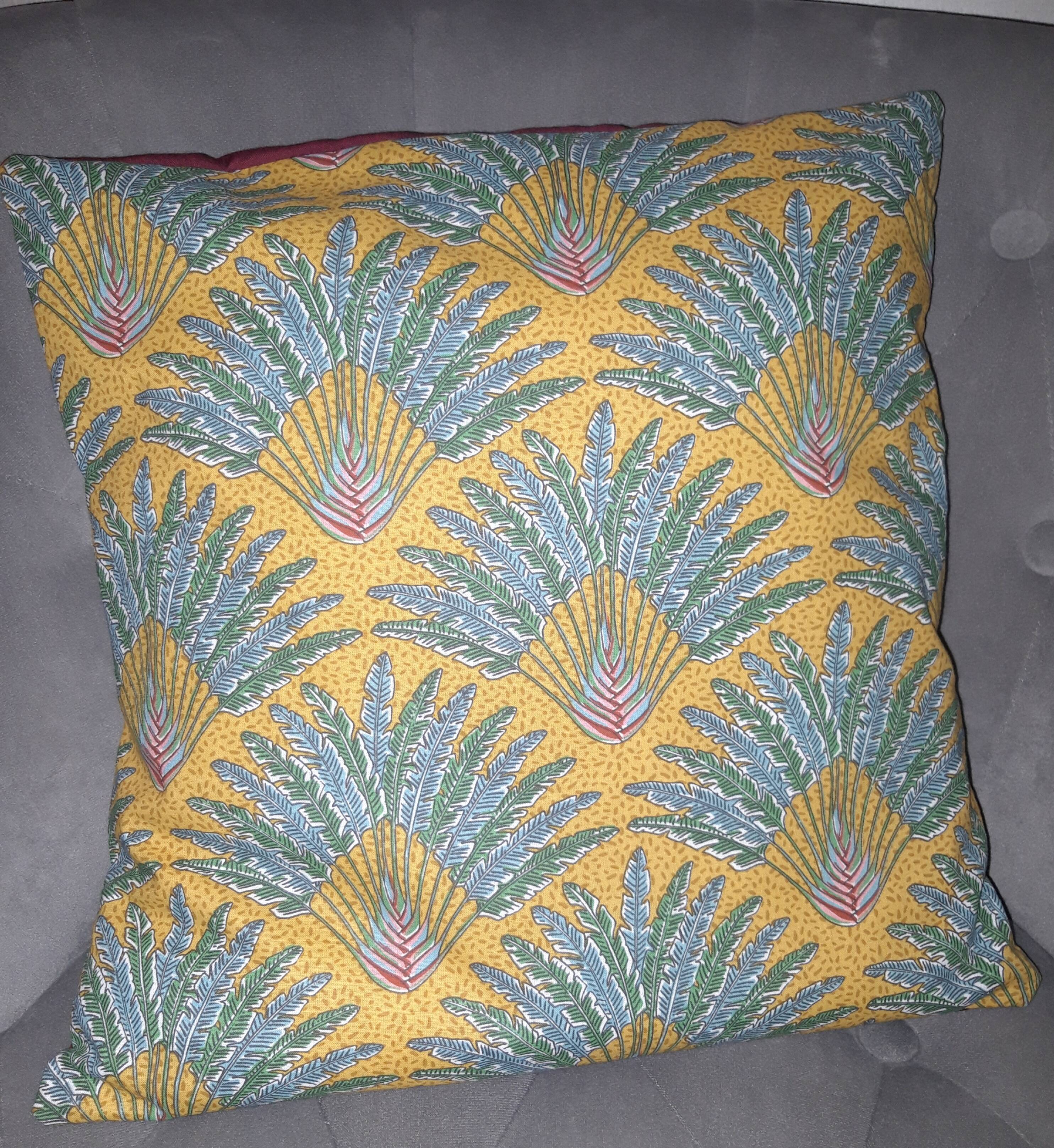 Vintage pattern cushion "Traveller's Tree"