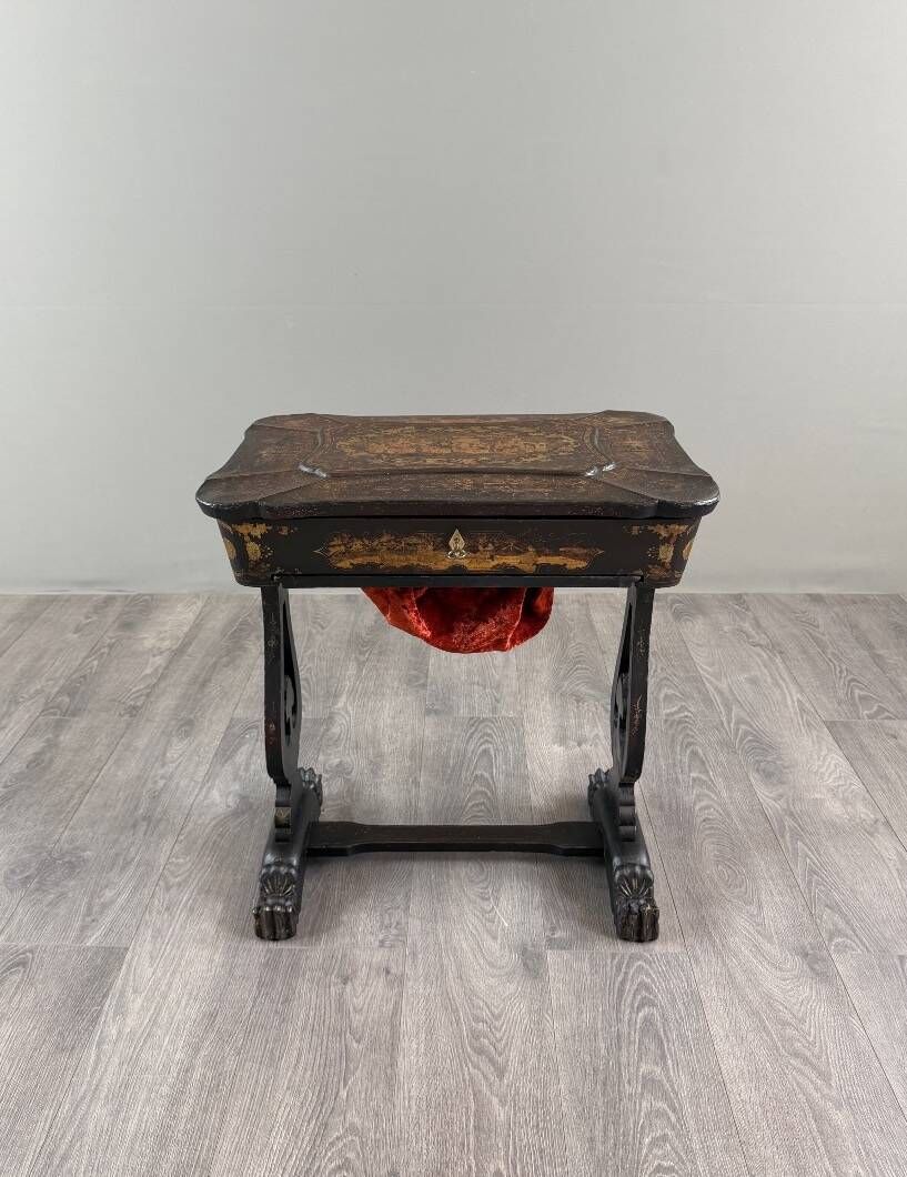 Necessary sewing furniture in blackened wood, Napoleon III style, 19th century.