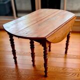 Louis Philippe round table in solid cherry wood, extendable with extensions