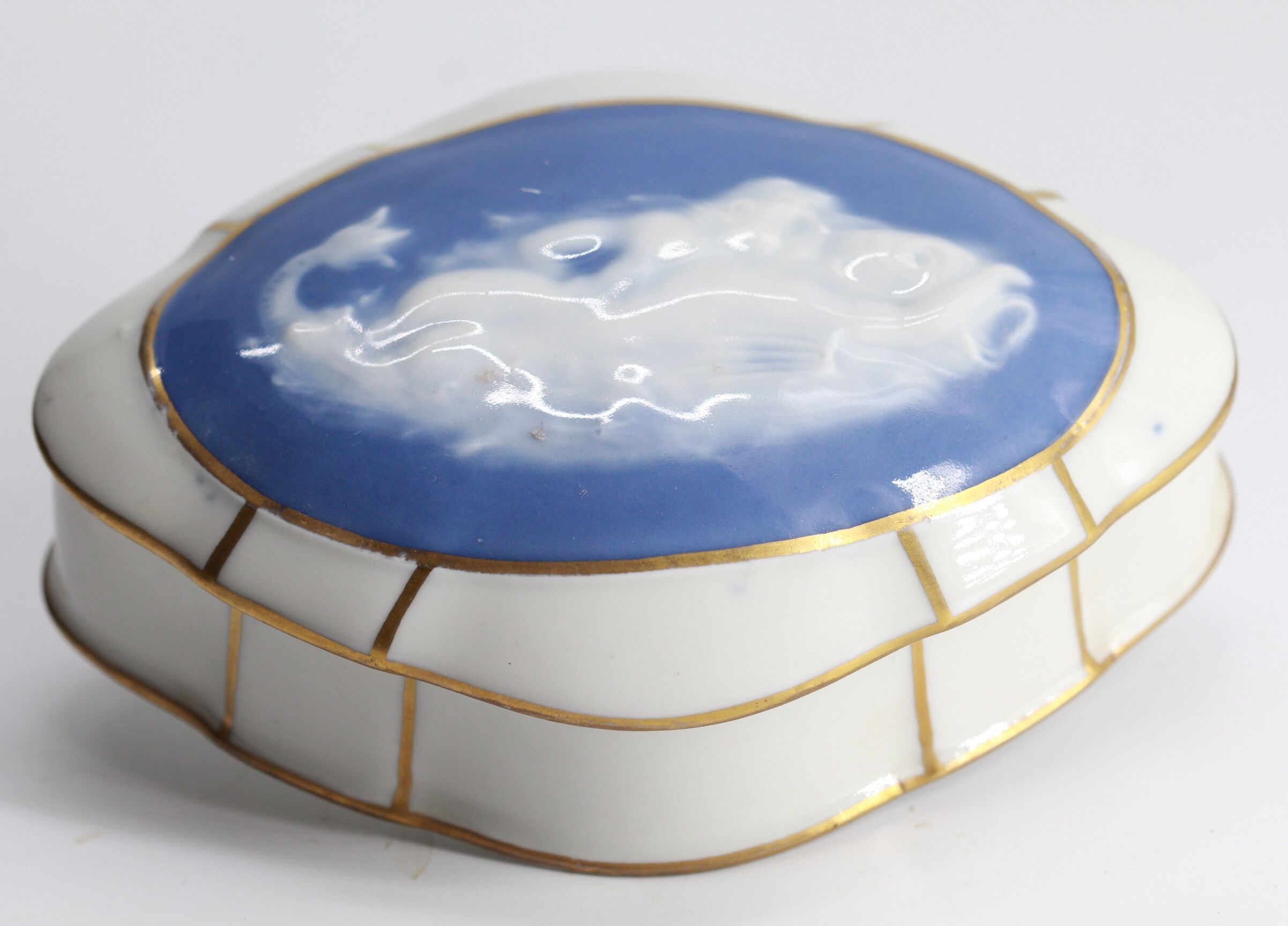 Old limoges porcelain jewelry box
