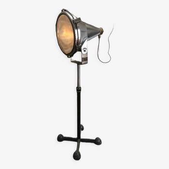 Projecteur lampe luminaire industriel sur pied