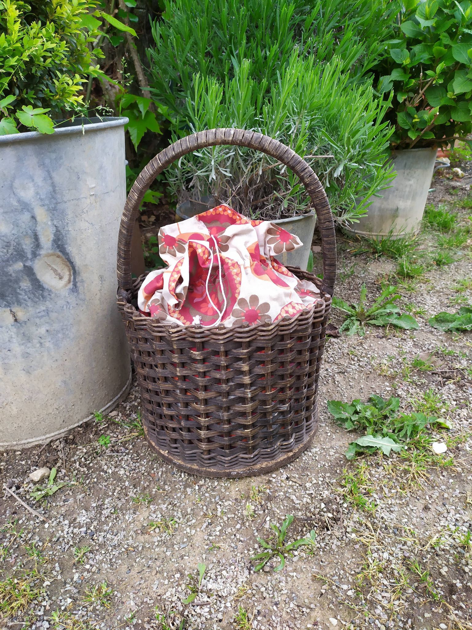 Panier á ouvrage