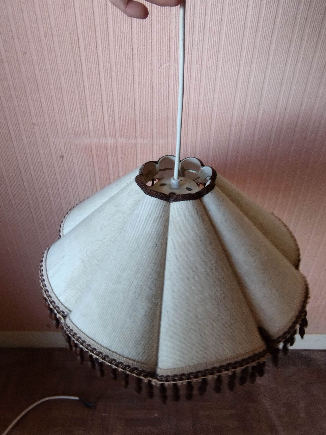 Suspension tissu perle bois