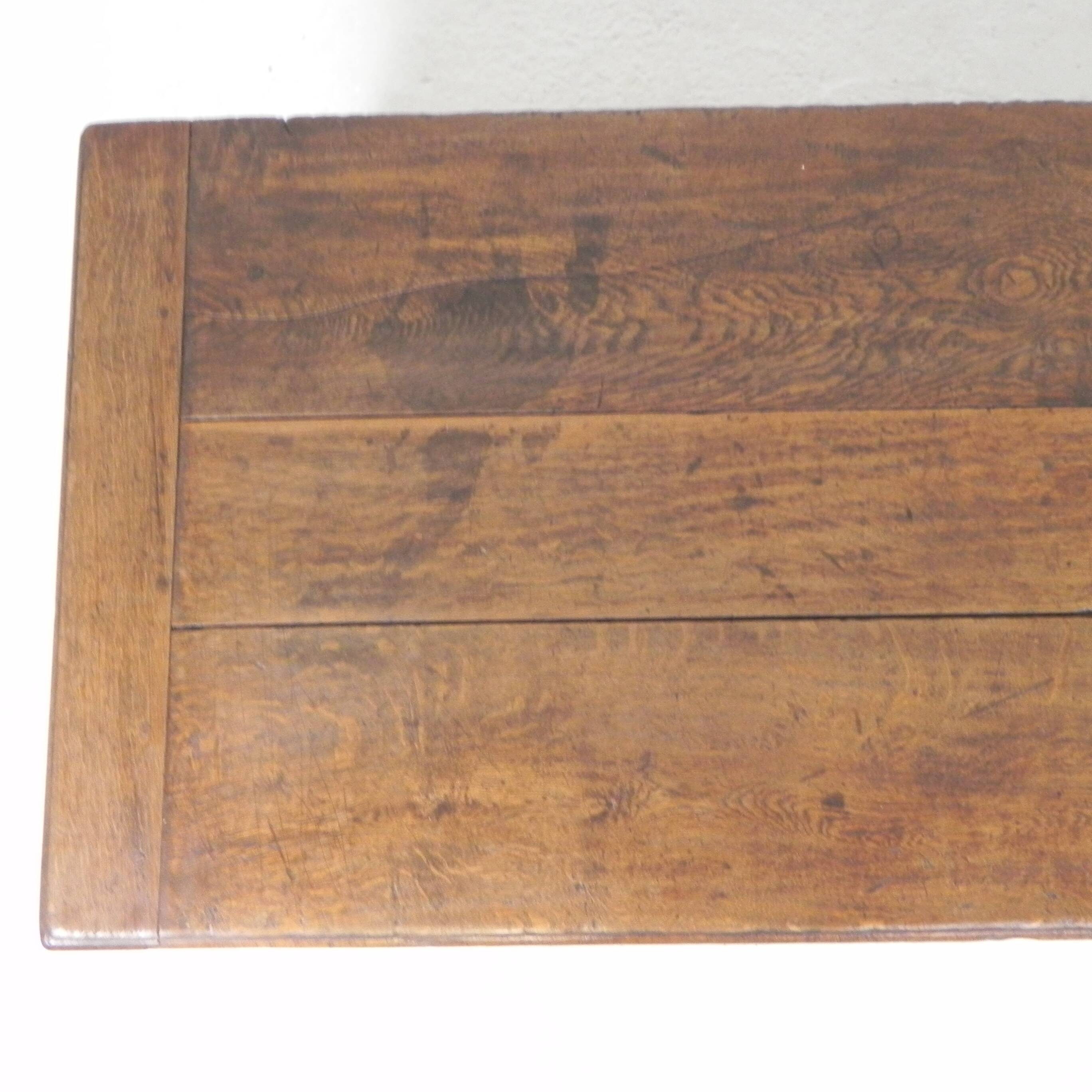 Ancien coffre en chêne, auge, coffre à couvertures XIXe siècle