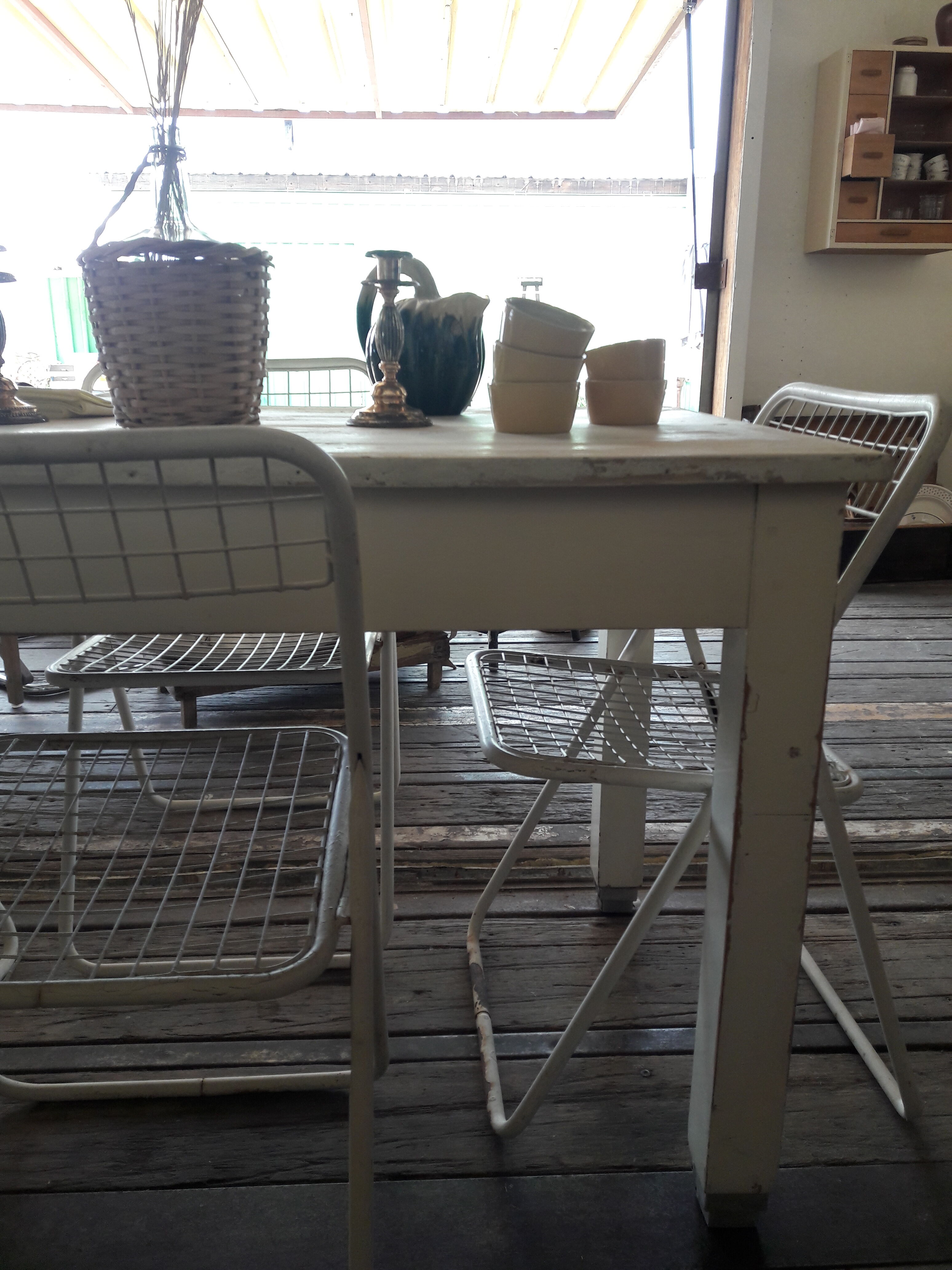 Lot de 4 chaises en métal peint