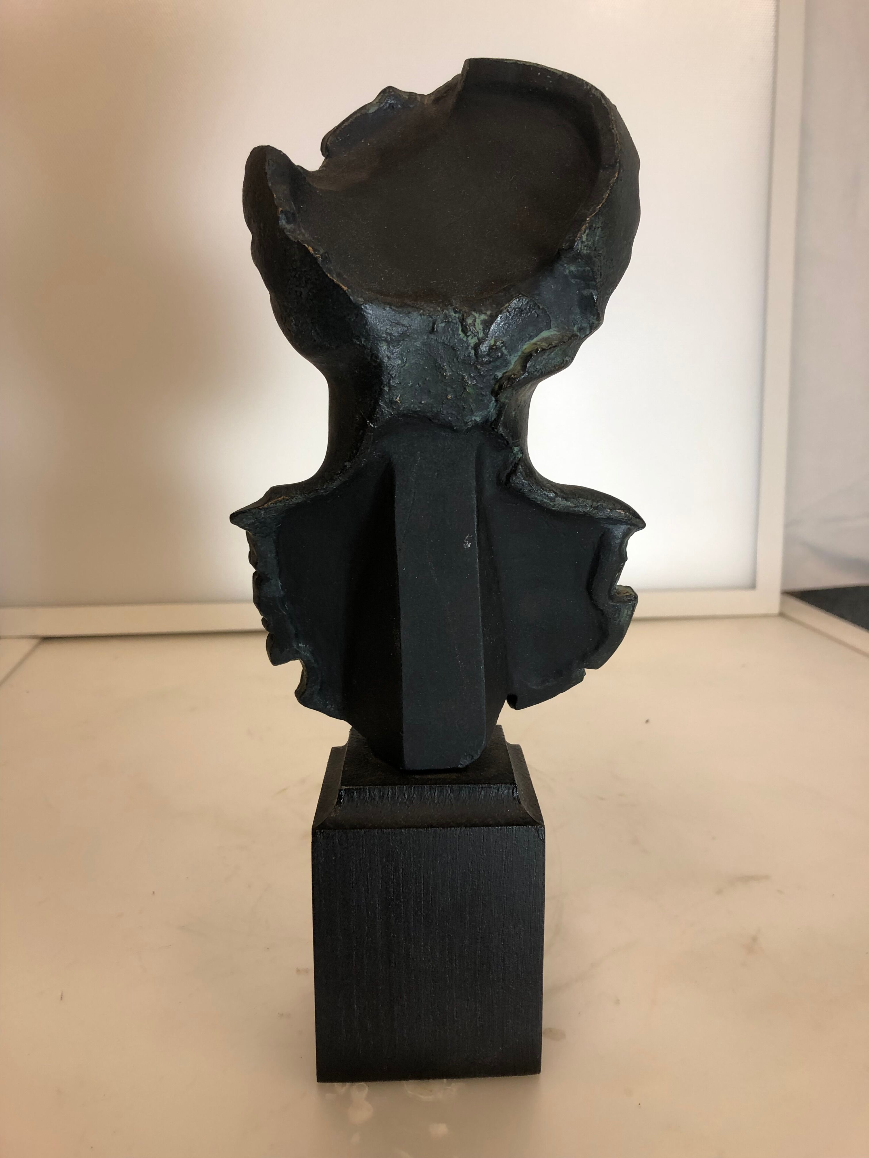 Statue bust roman woman