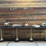 Decorative console table in cast iron and wood