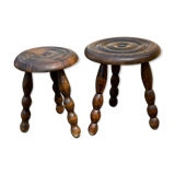 Duo de tabourets tripodes en chêne