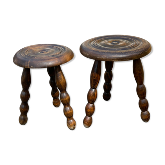 Duo de tabourets tripodes en chêne
