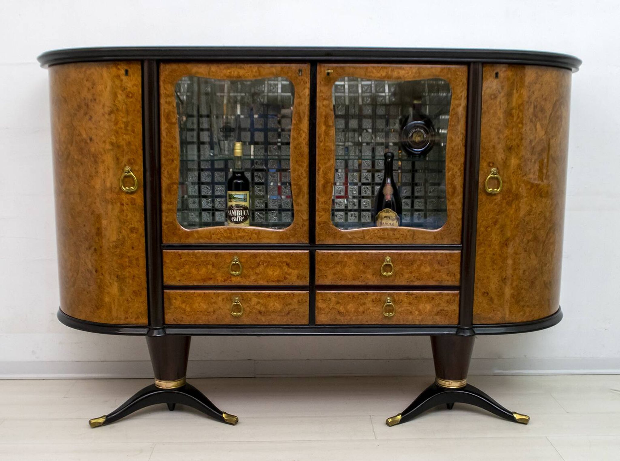 Paolo Buffa Mid-Century Modern Italian Mahogany and Walnut Bar Cabinet, 50