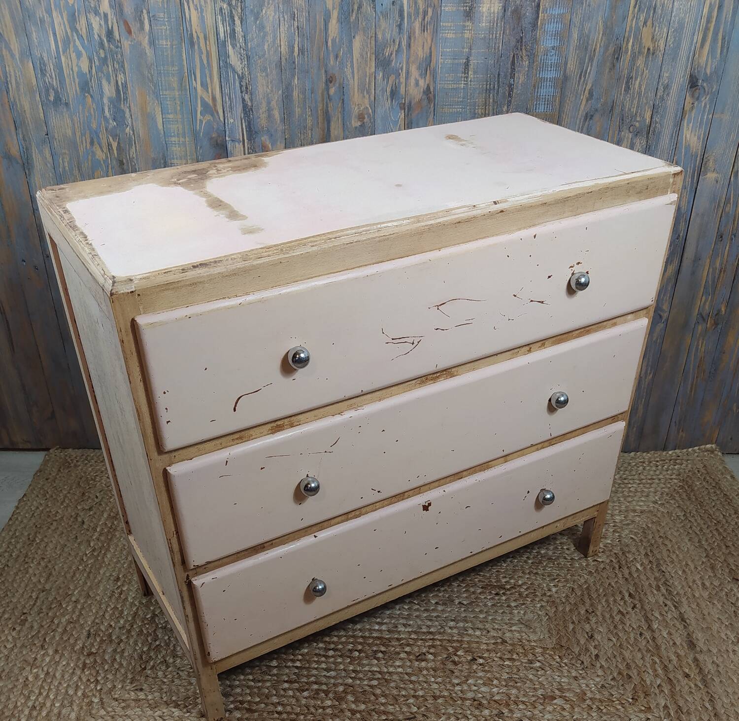 Vintage chest of drawers