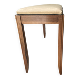 Piano bench that converts into a music book storage in excellent condition.