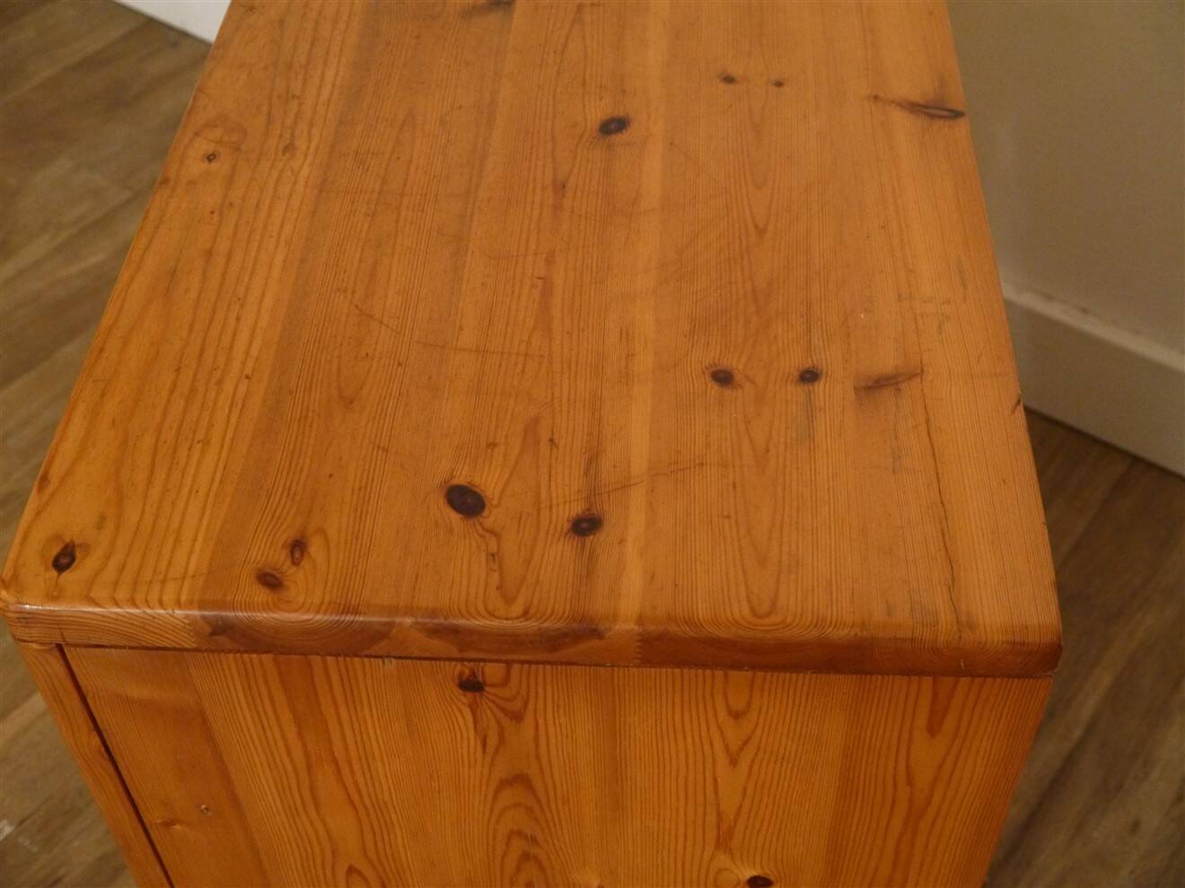 Commode minimaliste en pin masssif 1970