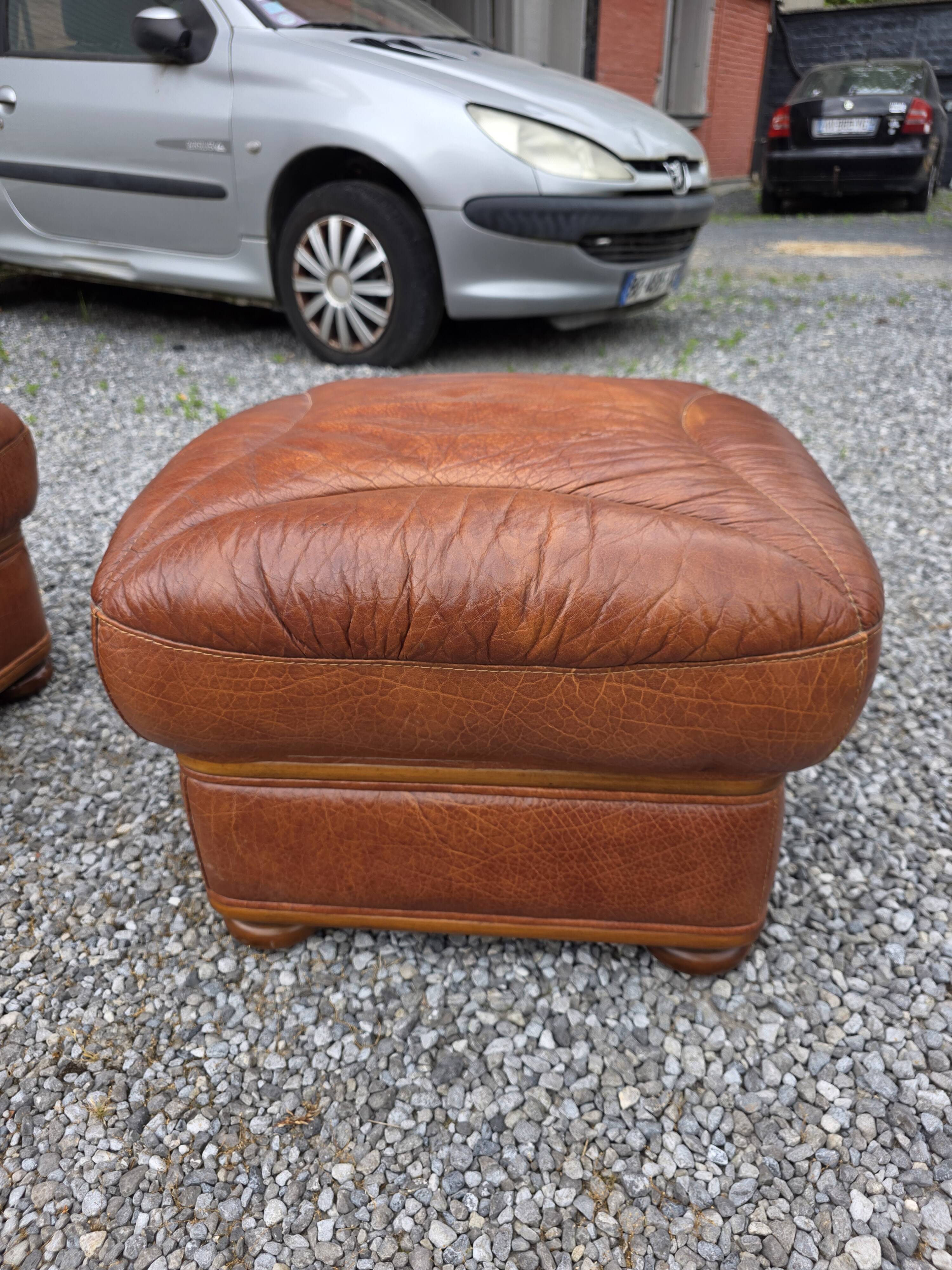 Pair of leather footrests from the 70s/80s.