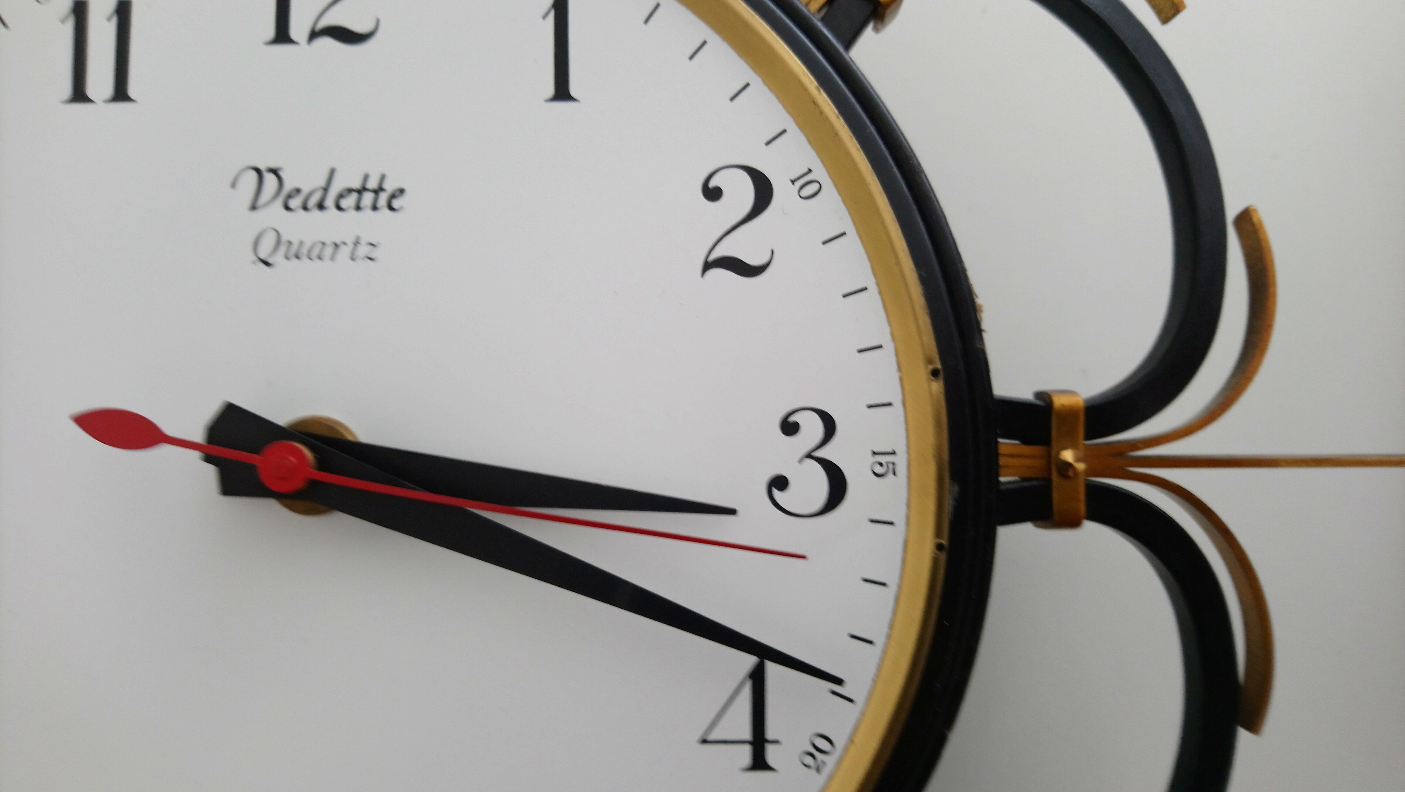 Horloge Vedette fer et laiton années 70