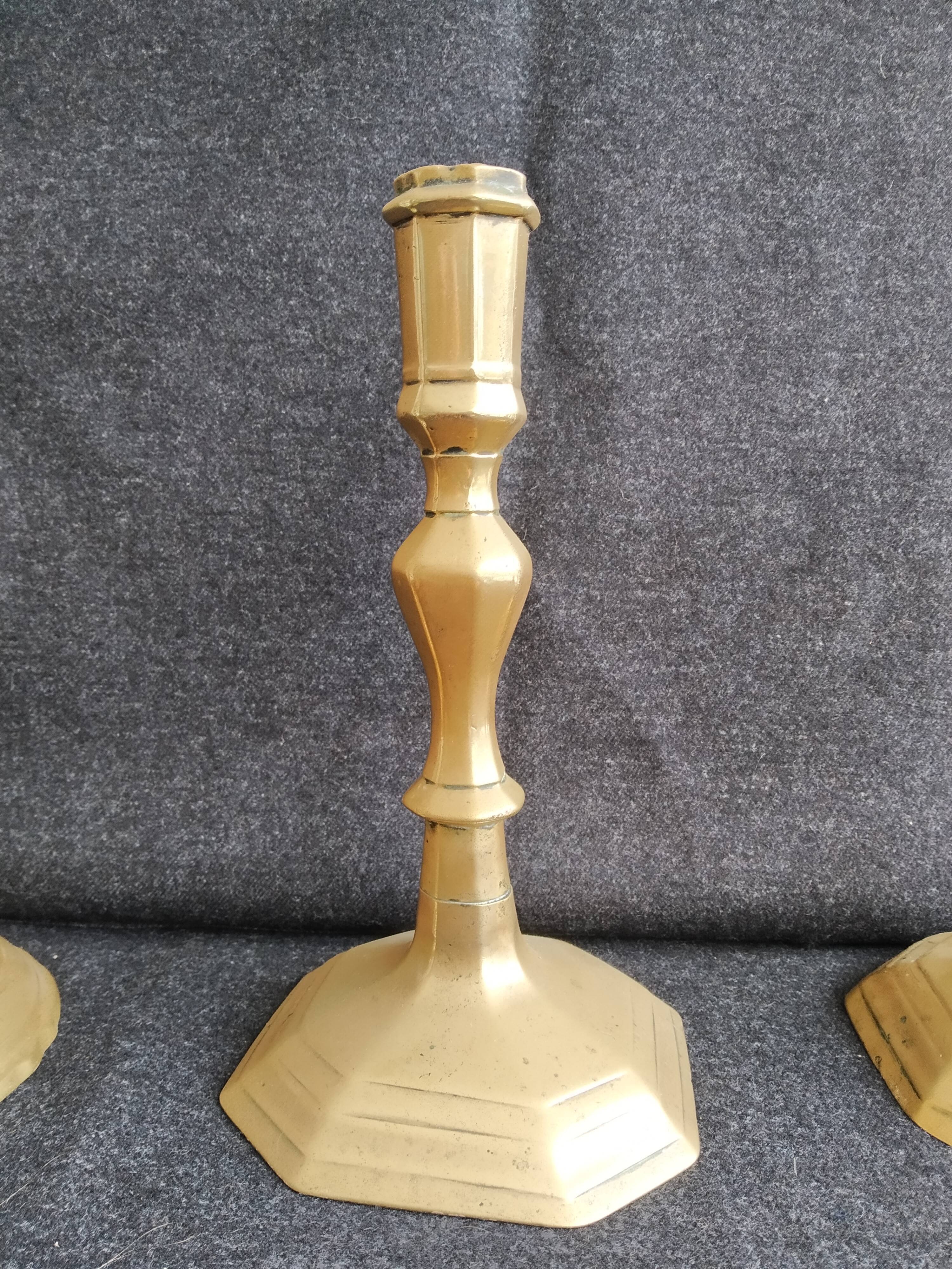 Batch of 5 brass candlesticks