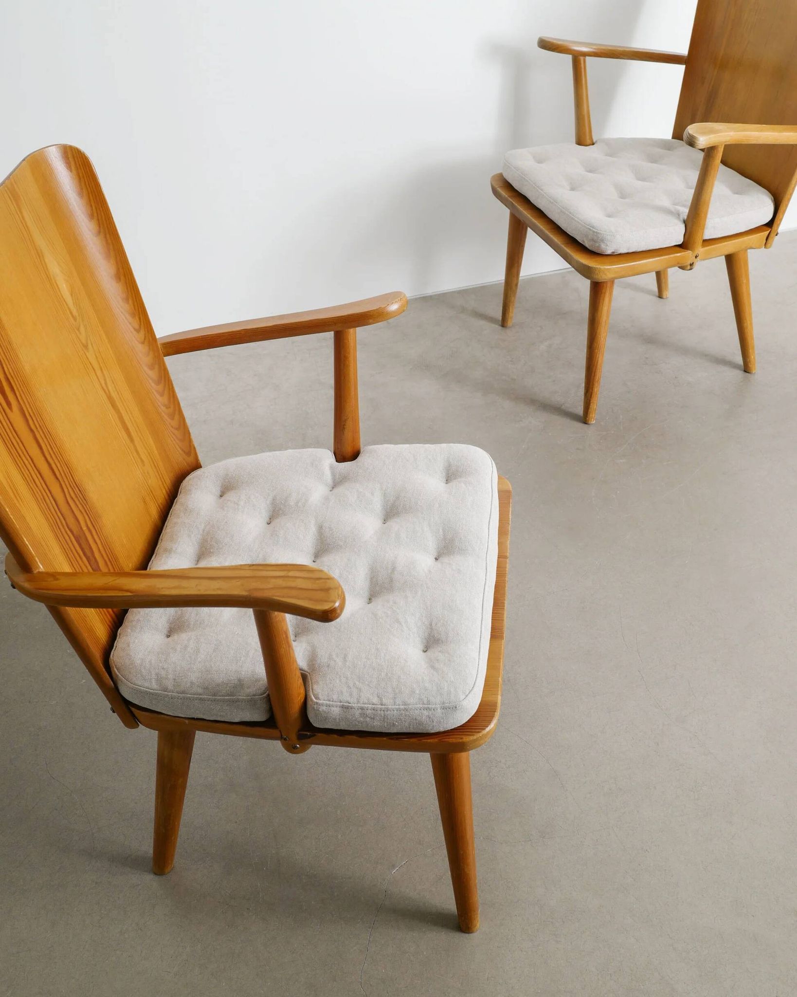 Pair of Swedish Mid Century Wooden Armchairs by Göran Malmvall, 1940s