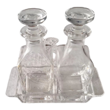 Servant with vinegar and oil