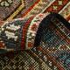 Tapis persan à motif oriental rouge et gris