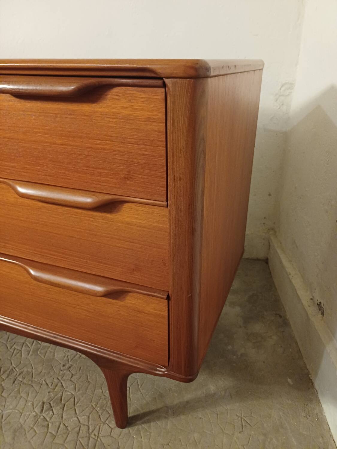 Commode scandinave en teck