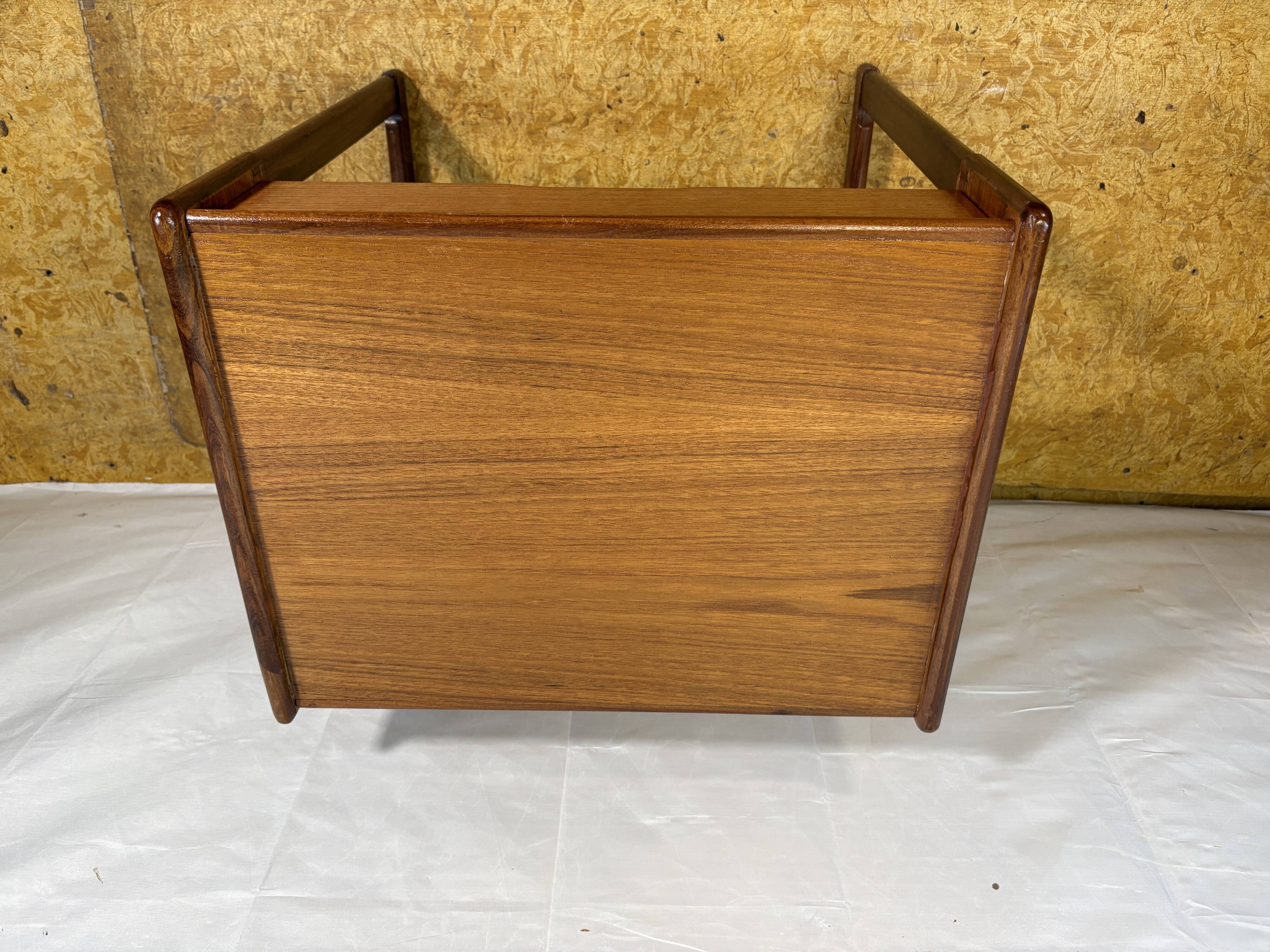 Table d'appoint G Plan en teck vintage – Moderne du milieu du siècle – Années 1960