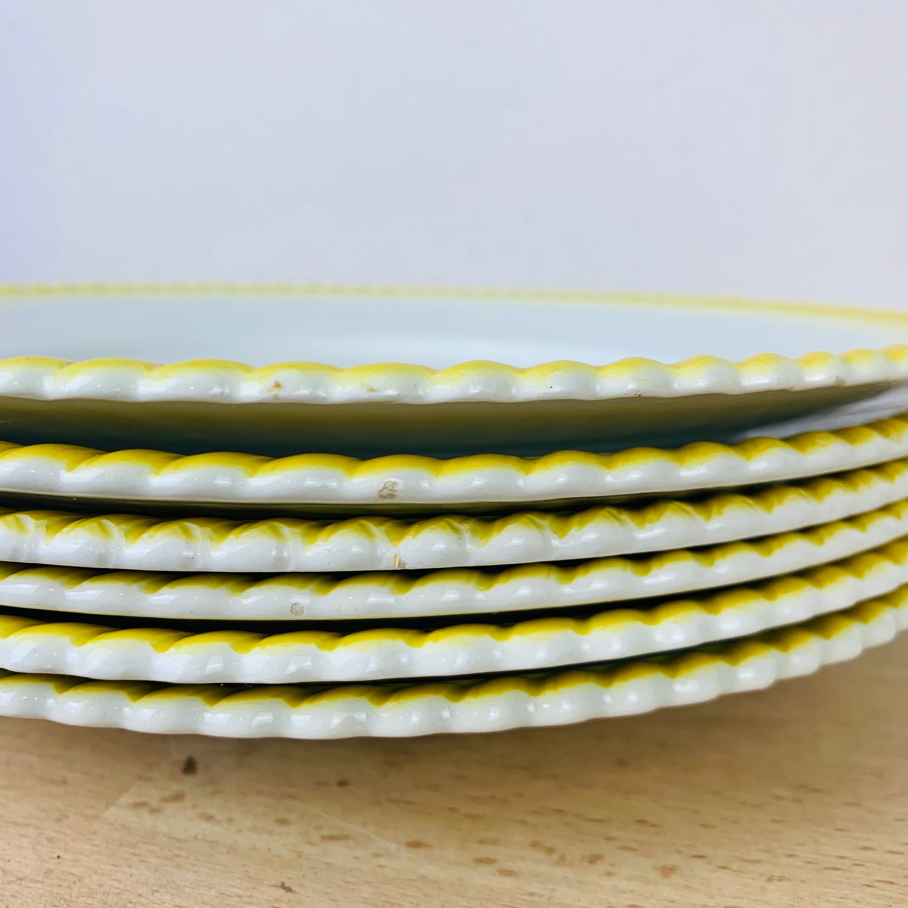 Set of 6 flat plates vintage earthenware